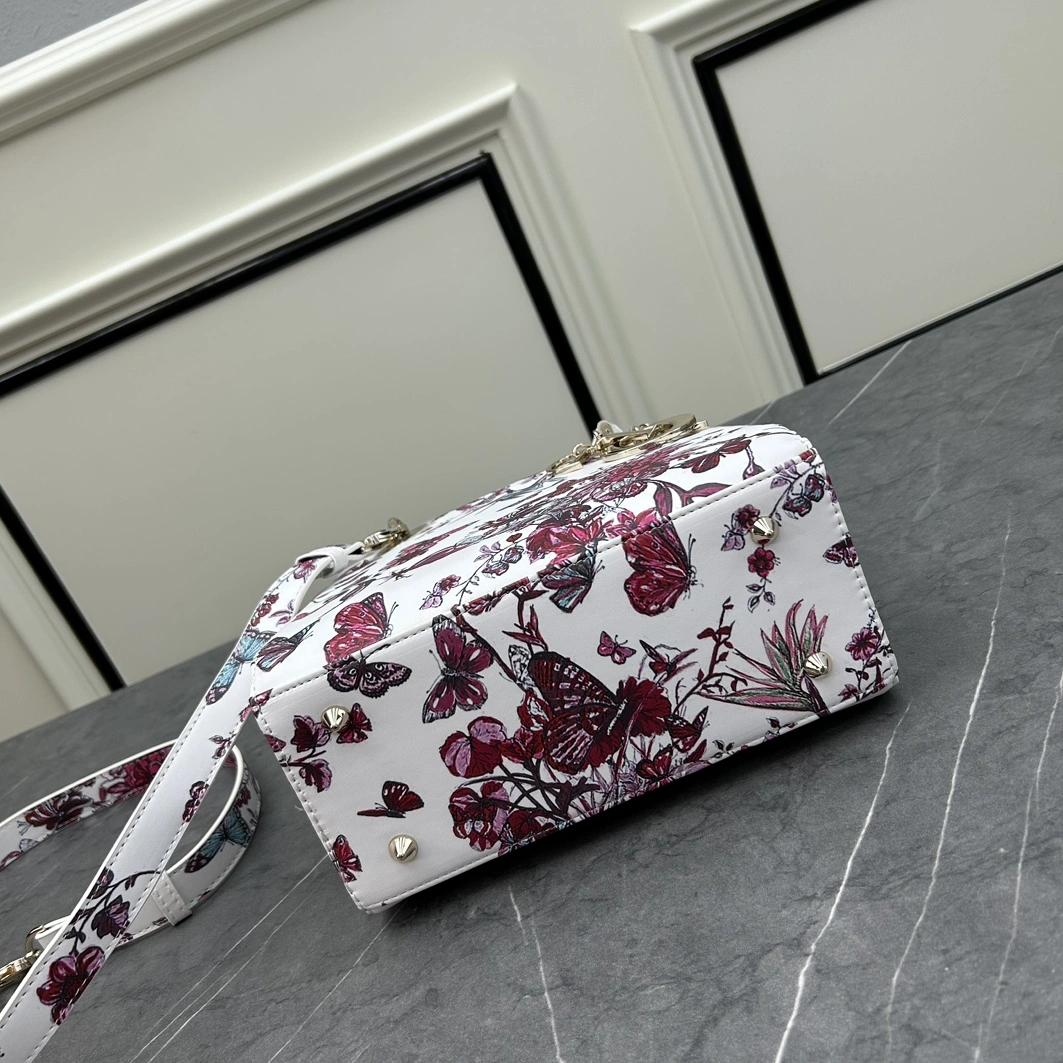 Practical 9844 Christian Dior AAA Quality Handbags For Women - Image 5