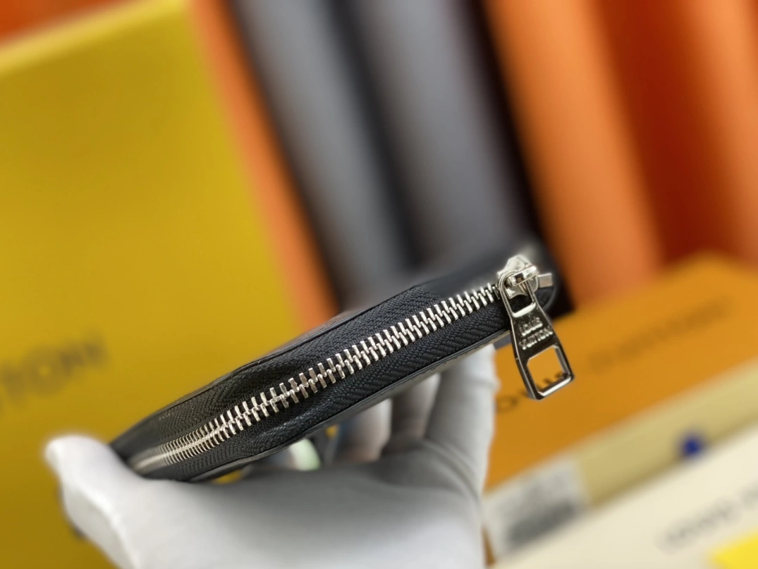 Refined 2659 Louis Vuitton LV Wallets For Unisex - Image 4