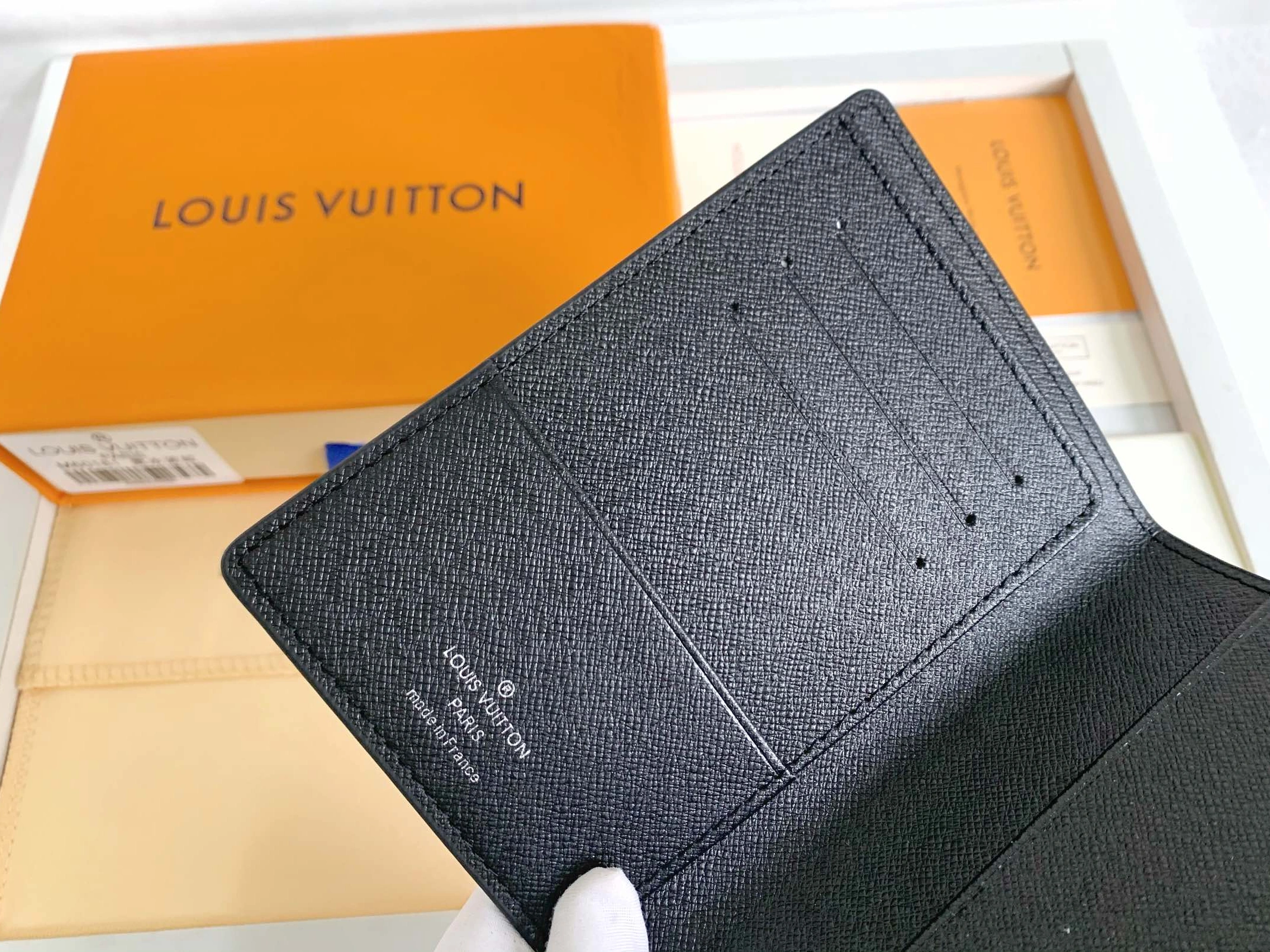 Reliable 5401 Louis Vuitton Card Case For Unisex - Image 3