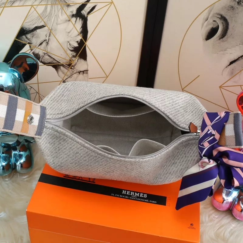 Reliable 5851 Hermes AAA Quality Handbags For Women - Image 8