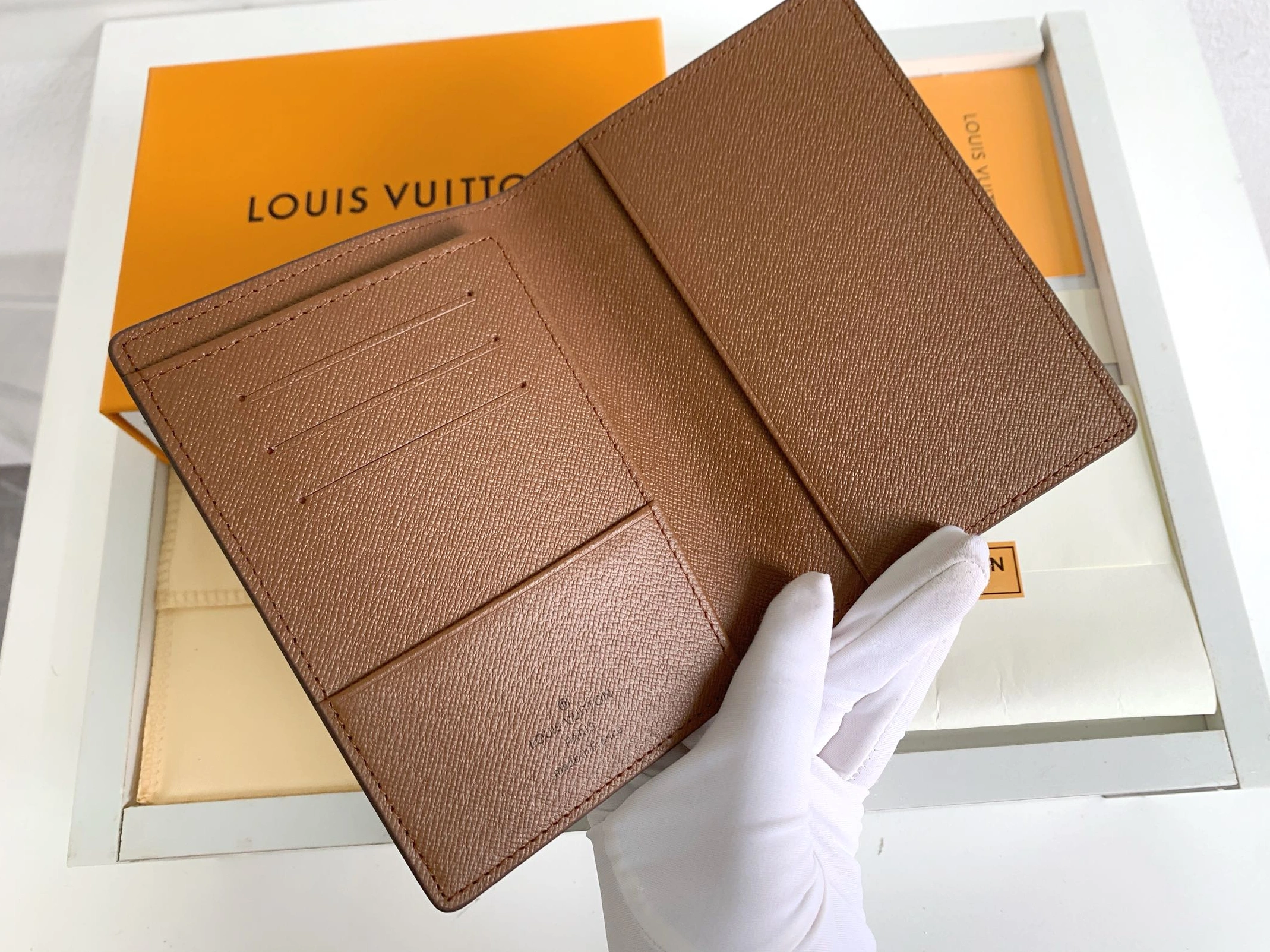 Reliable 638 Louis Vuitton Card Case For Unisex - Image 3