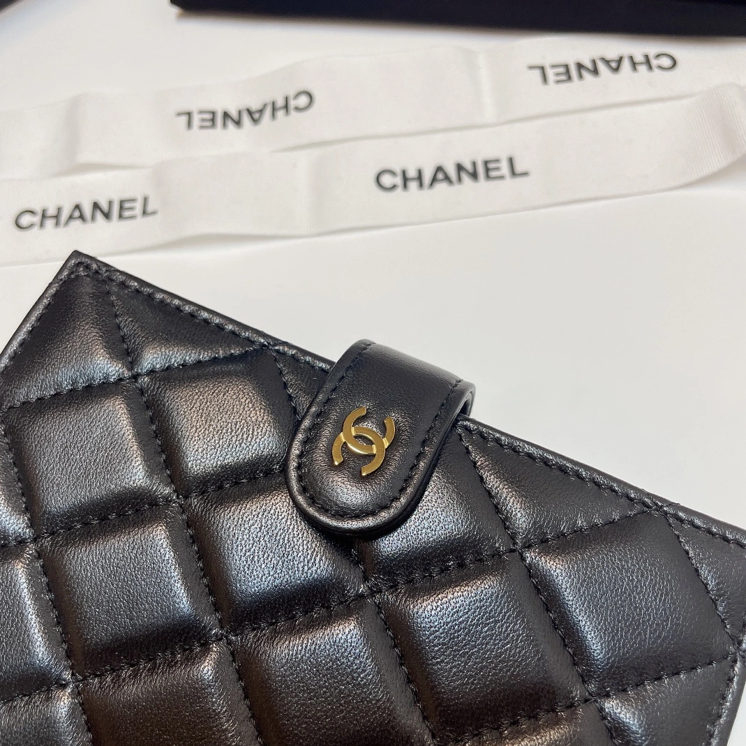 Resilient 1777 Chanel AAA Quality Wallets - Image 5