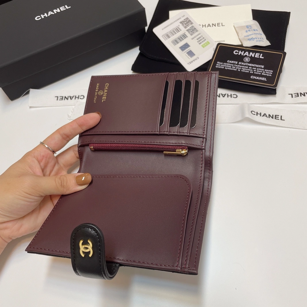 Resilient 1777 Chanel AAA Quality Wallets - Image 7