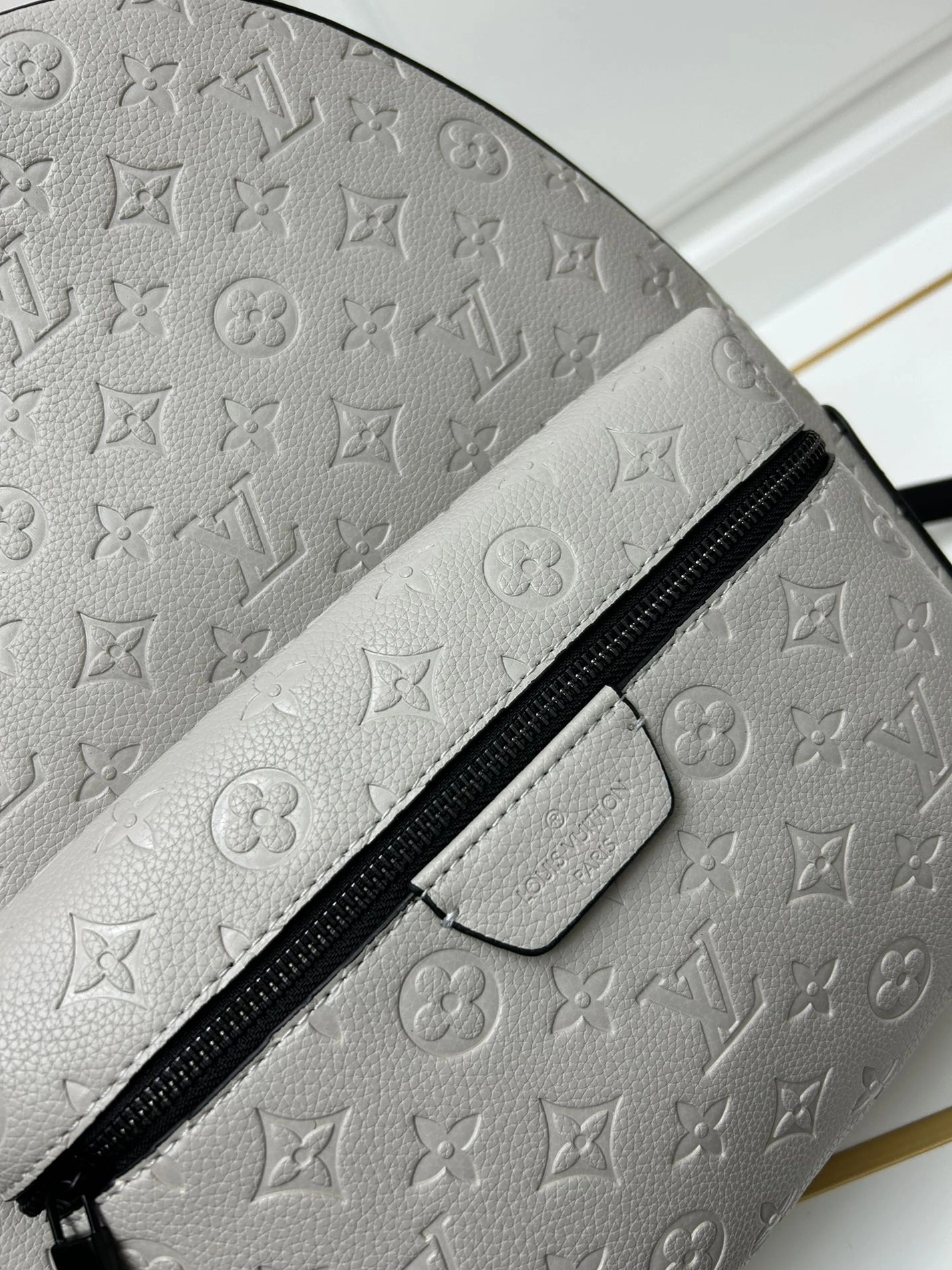 Resilient 2653 Louis Vuitton AAA Quality Backpacks For Unisex - Image 4