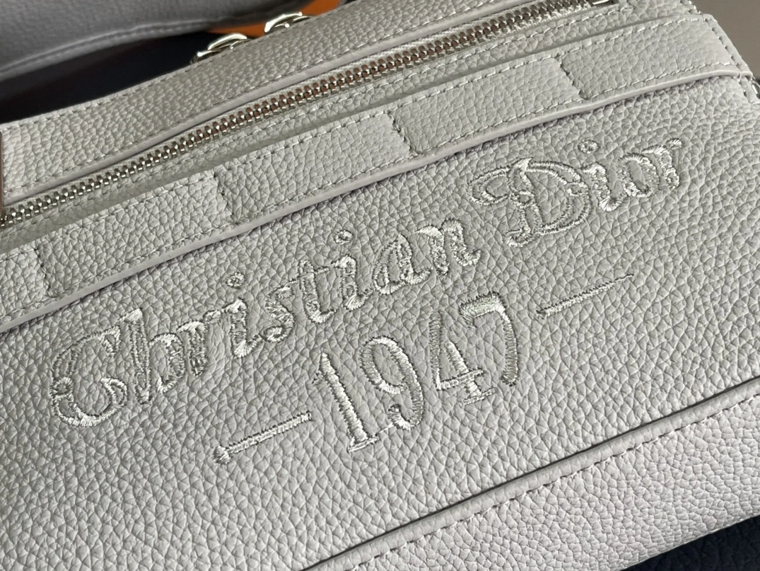 Resilient 3559 Christian Dior AAA Man Messenger Bags - Image 5