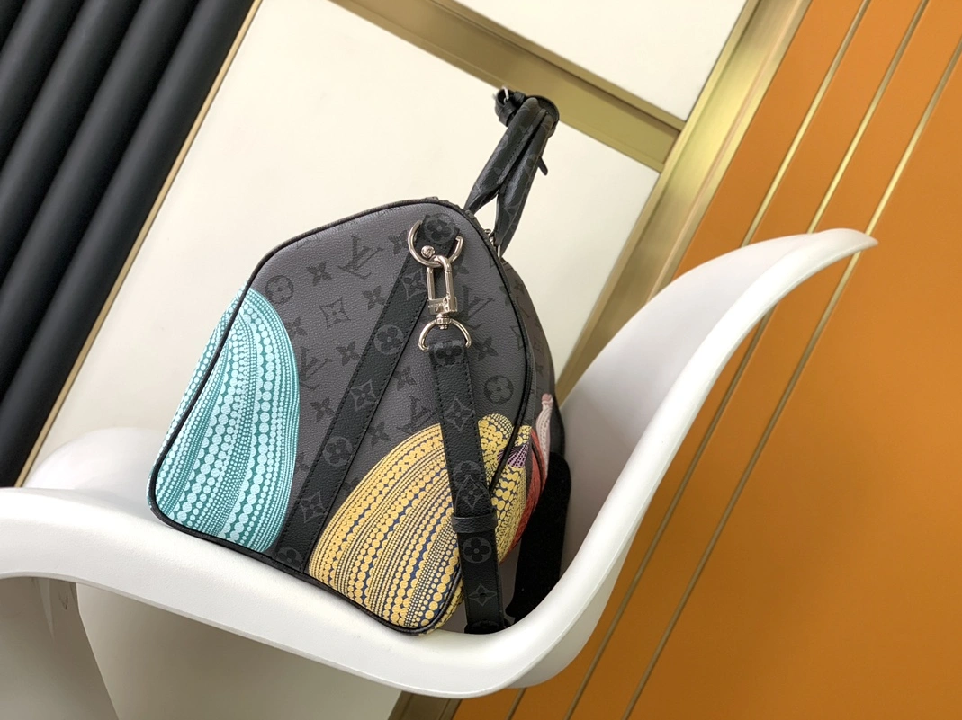 Resilient 4168 Louis Vuitton Travel Bags - Image 3