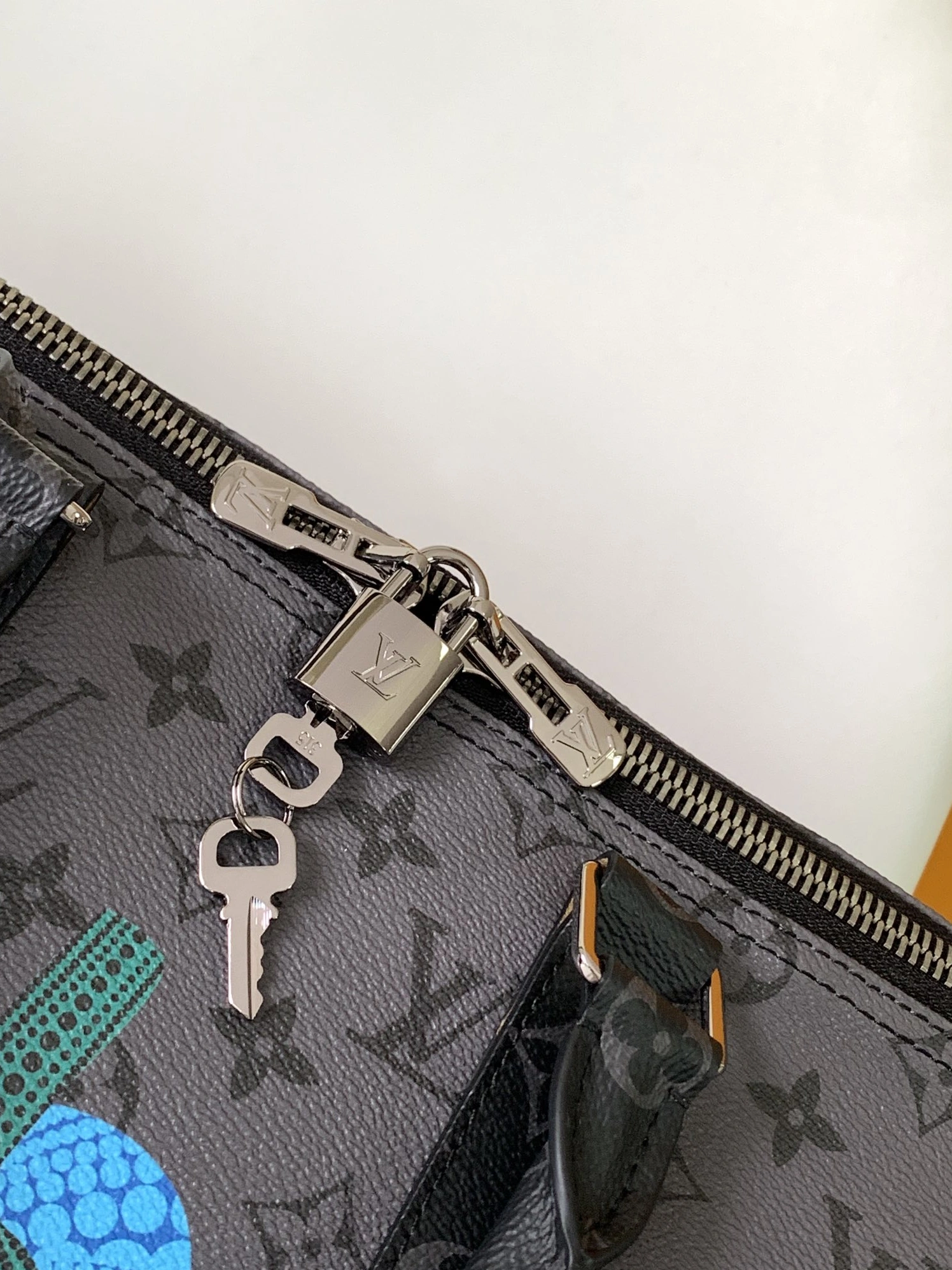 Resilient 4168 Louis Vuitton Travel Bags - Image 6