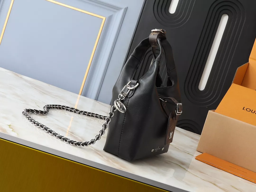 Resilient 6081 Louis Vuitton AAA Quality Handbags For Women