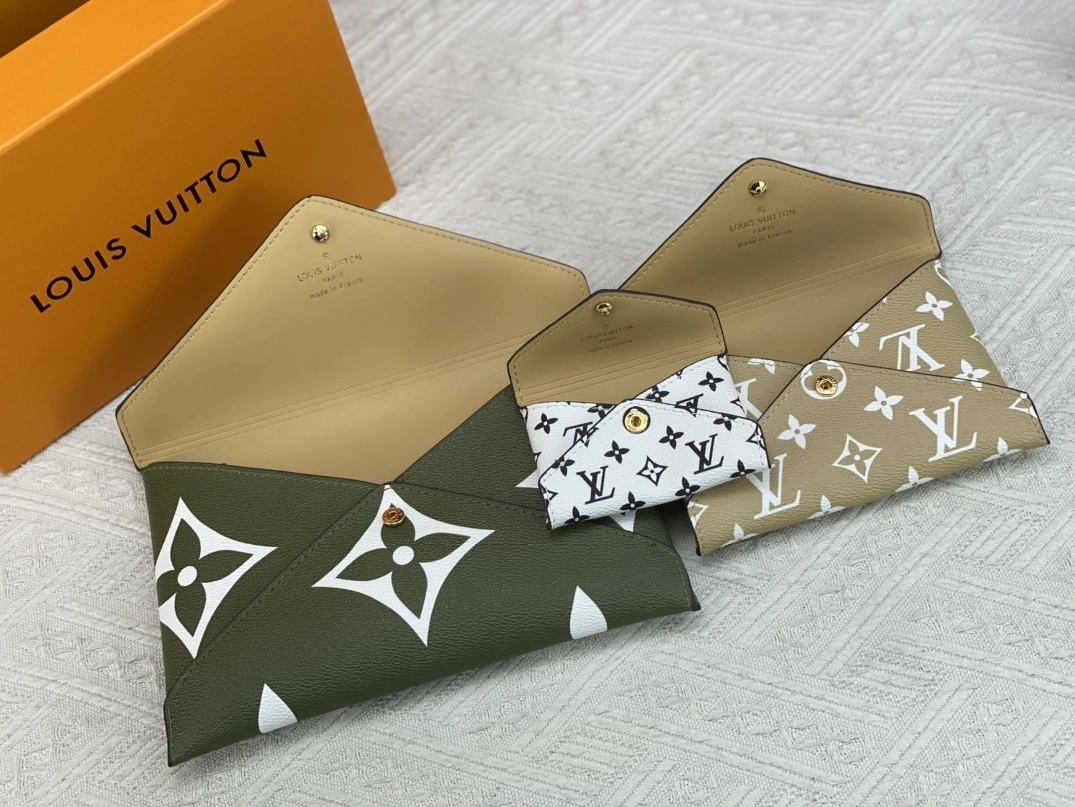 Resilient 7558 Louis Vuitton AAA Quality Wallets For Women - Image 6