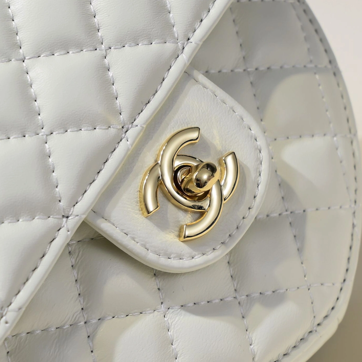 Sleek 9730 Chanel AAA Quality Messenger Bags For Women - Image 6