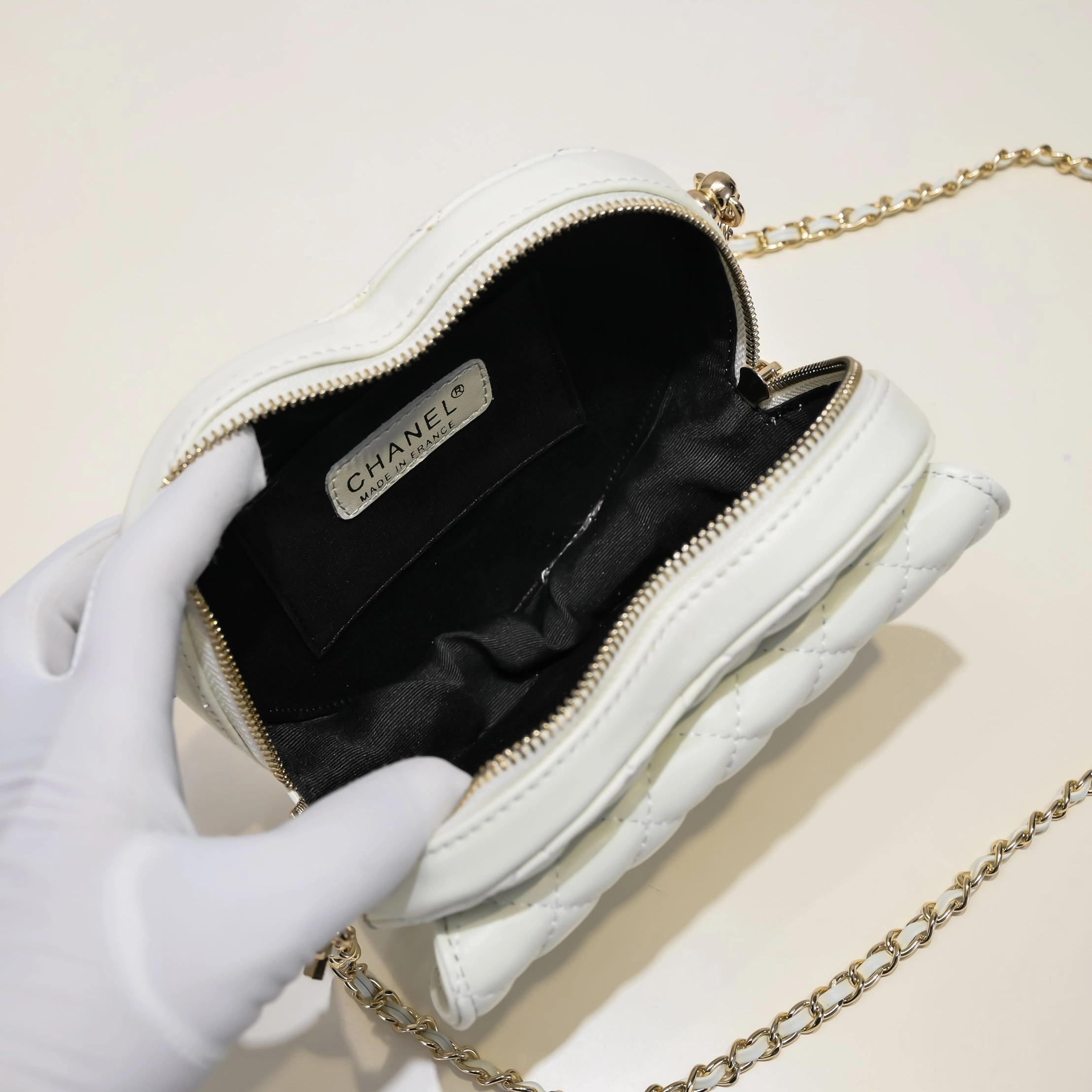 Sleek 9730 Chanel AAA Quality Messenger Bags For Women - Image 8