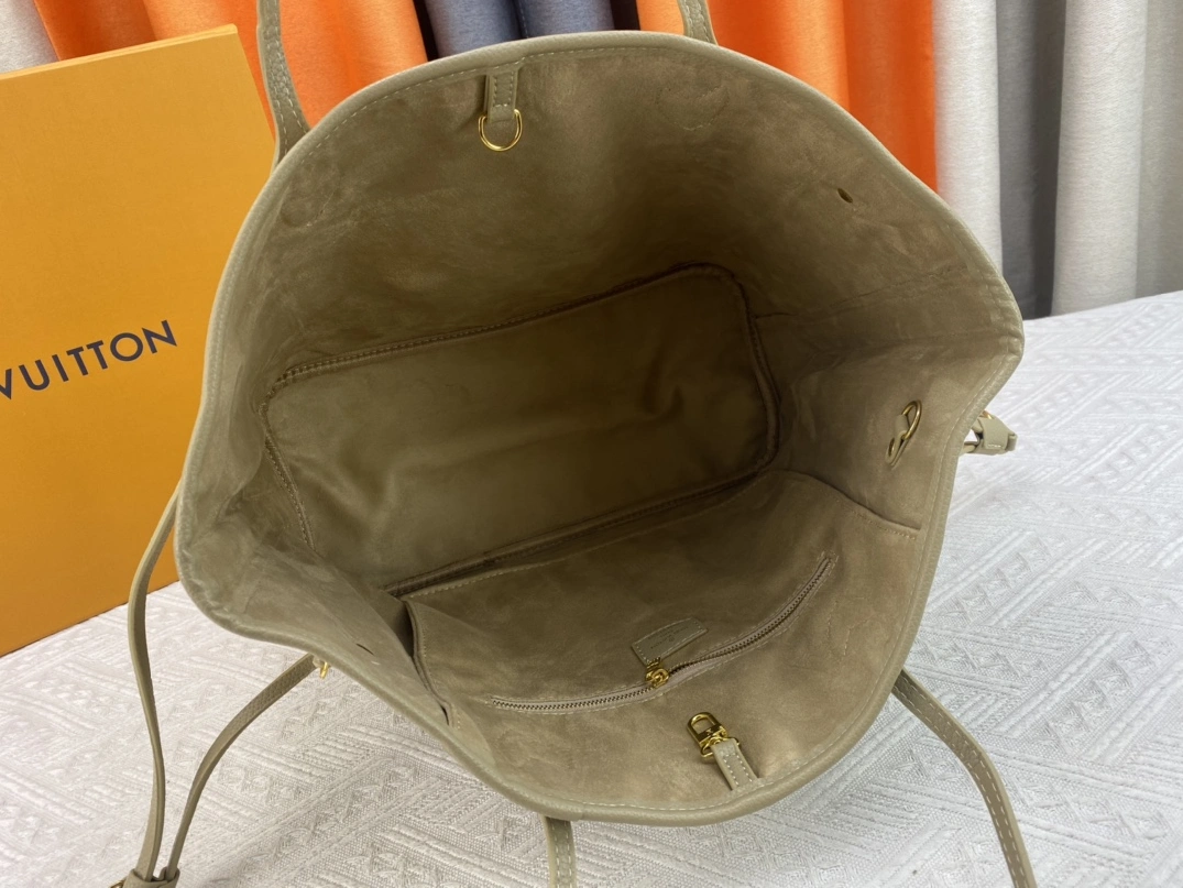 SmartChoice 8376 Louis Vuitton AAA Quality Shoulder Bags For Women - Image 7