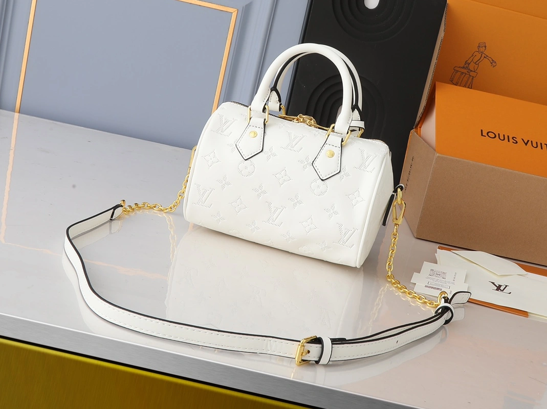 Soft 7066 Louis Vuitton AAA Quality Handbags For Women