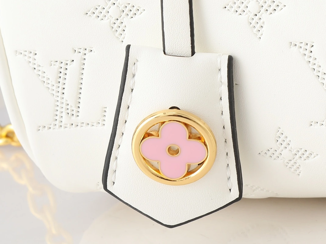 Soft 7066 Louis Vuitton AAA Quality Handbags For Women - Image 6