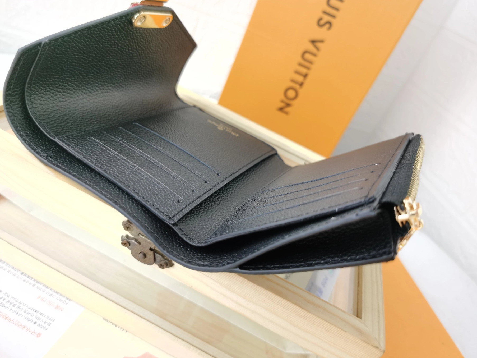 Soft 7956 Louis Vuitton LV Card Case For Women - Image 6