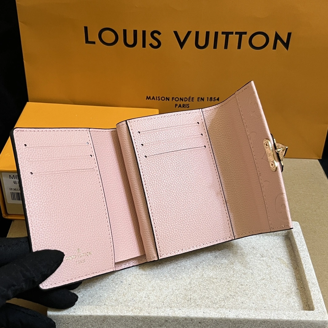Soft 9042 Louis Vuitton LV Card Case For Women - Image 4