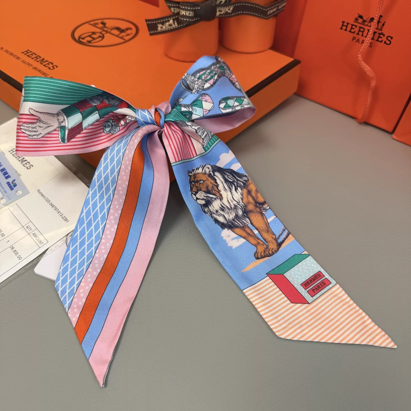 Sophisticated 4707 Hermes Silk Scarf - Image 3