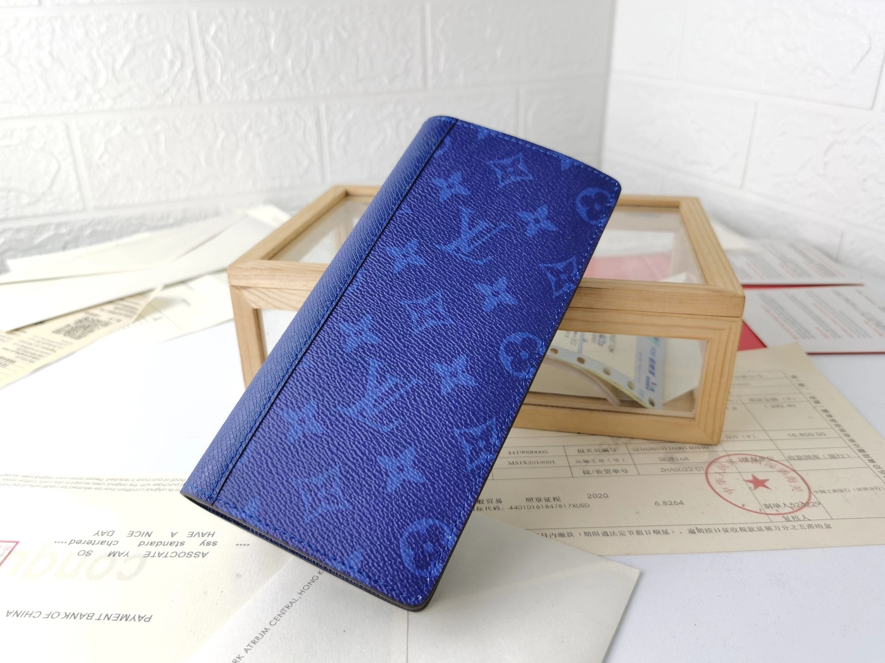 Sophisticated 7214 Louis Vuitton LV Card Case For Unisex - Image 3