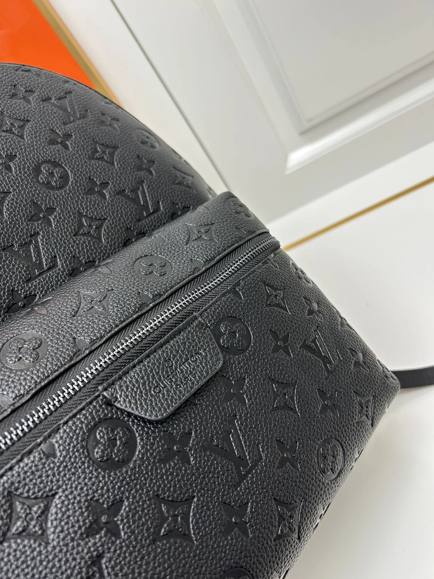 Sophisticated 7230 Louis Vuitton AAA Quality Backpacks For Unisex - Image 4