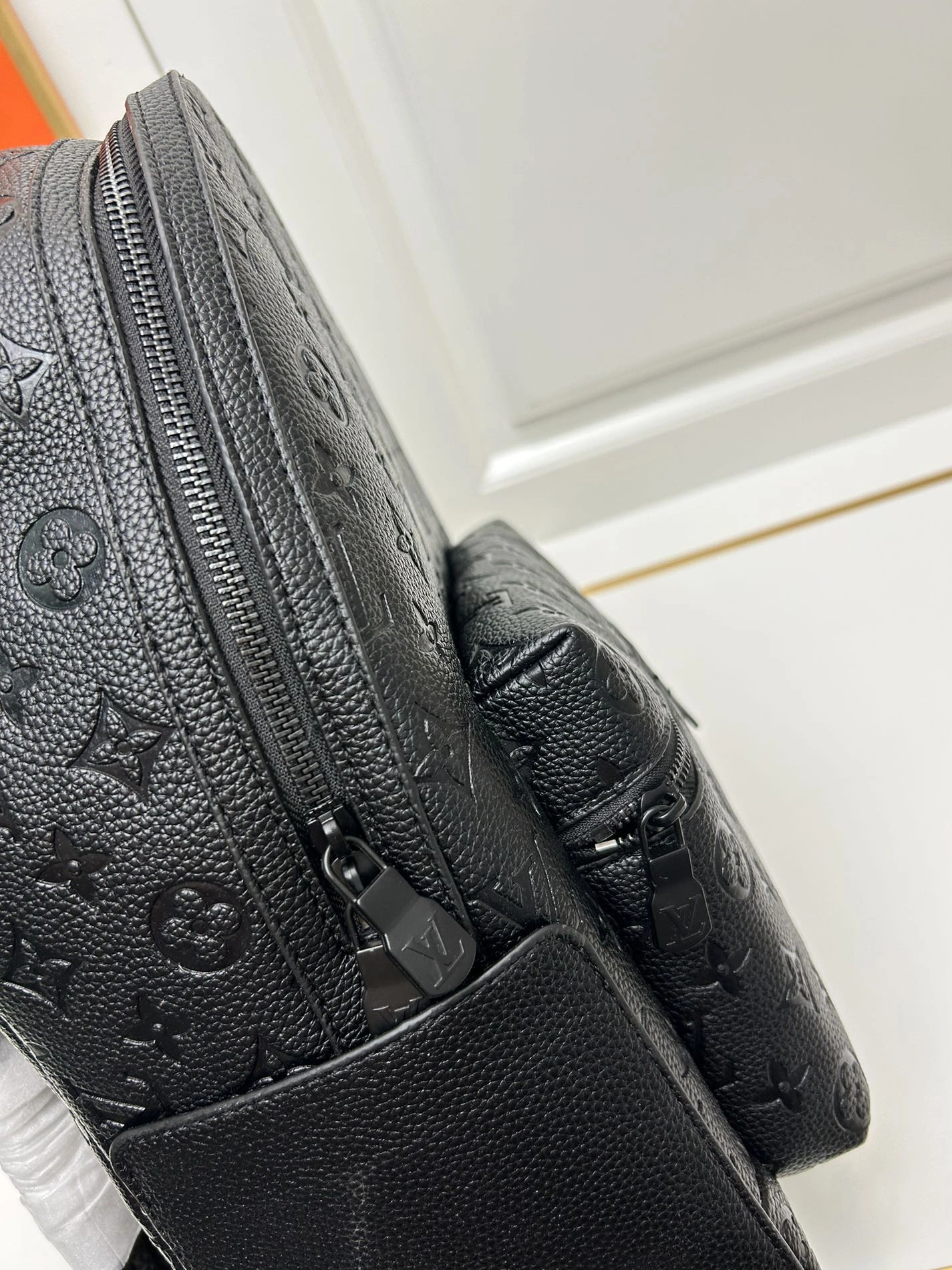 Sophisticated 7230 Louis Vuitton AAA Quality Backpacks For Unisex - Image 5