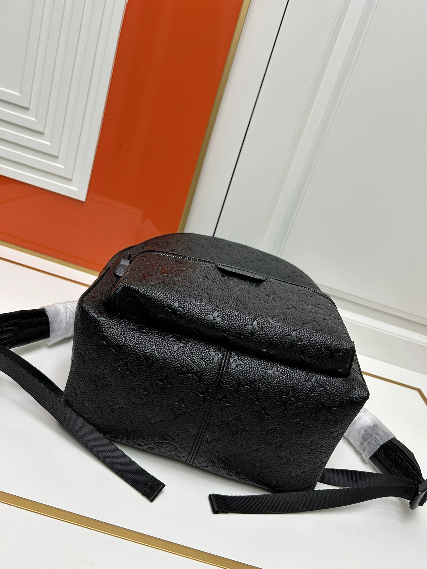 Sophisticated 7230 Louis Vuitton AAA Quality Backpacks For Unisex - Image 7