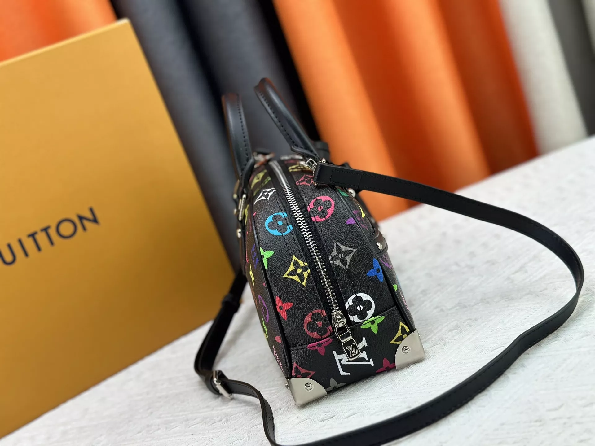 Sophisticated 8062 Louis Vuitton AAA Quality Handbags For Women - Image 3