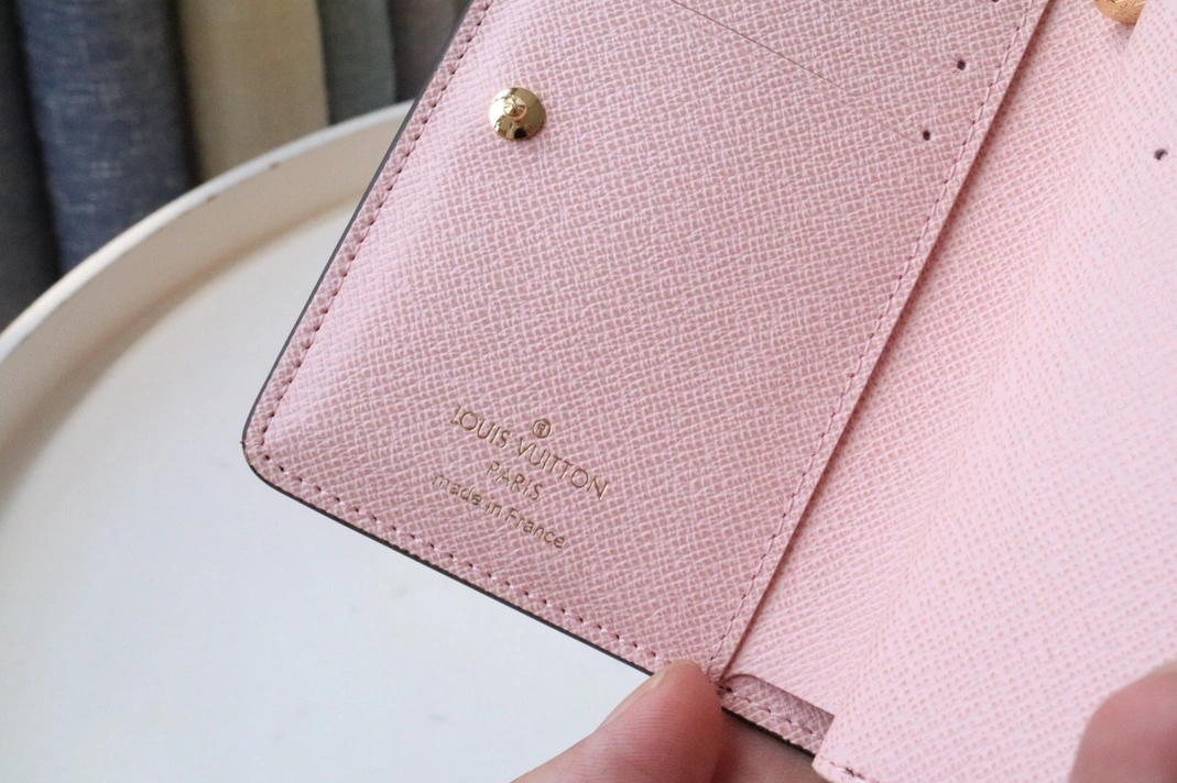 SportInspired 5977 Louis Vuitton AAA Quality Card Case - Image 7