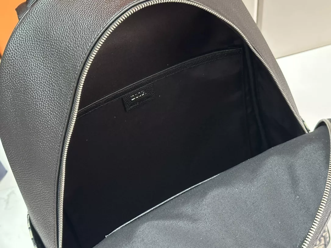 SportInspired 7452 Christian Dior AAA Man Backpacks - Image 8