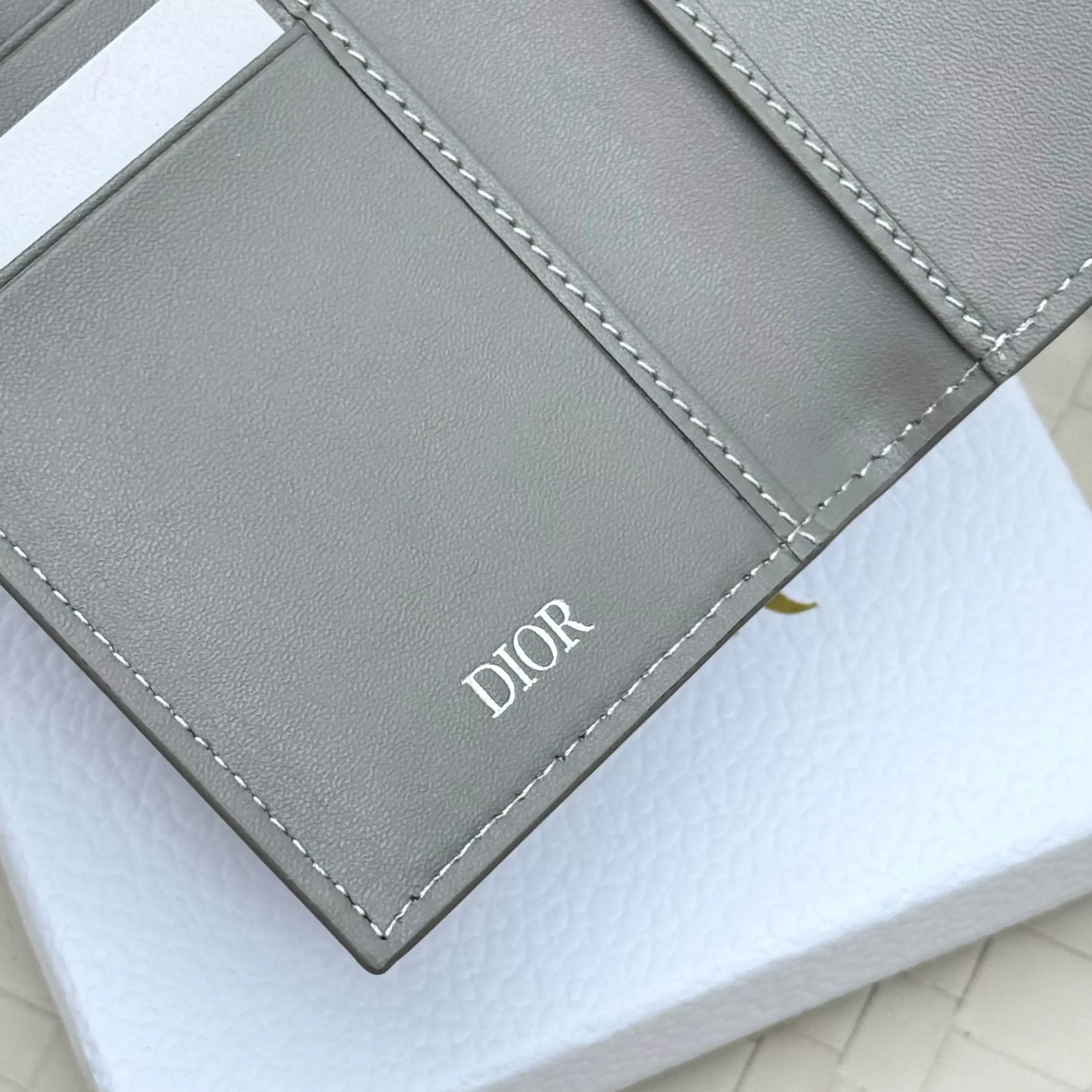 StreetReady 5811 Christian Dior Card Case - Image 6