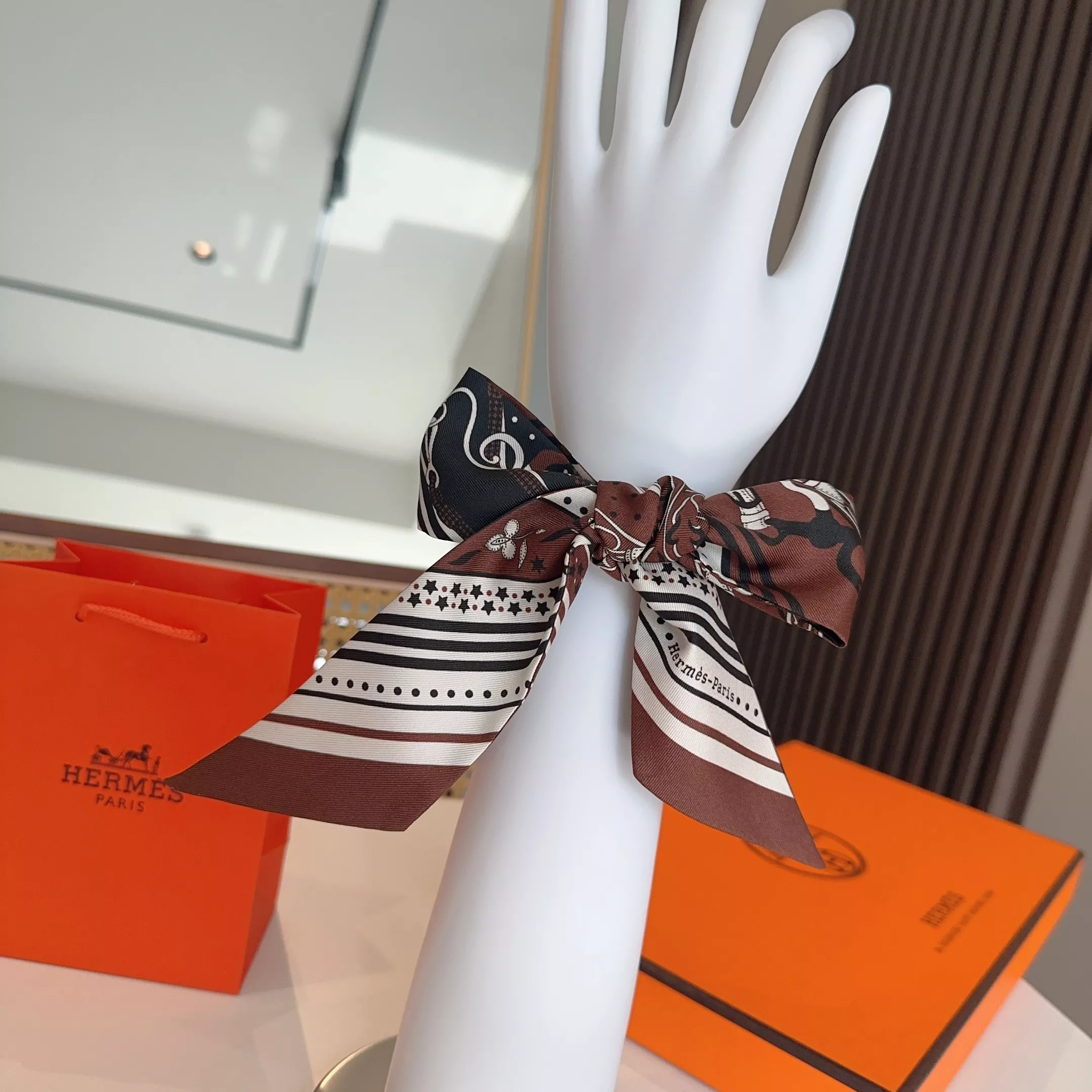 StreetReady 6852 Hermes Silk Scarf