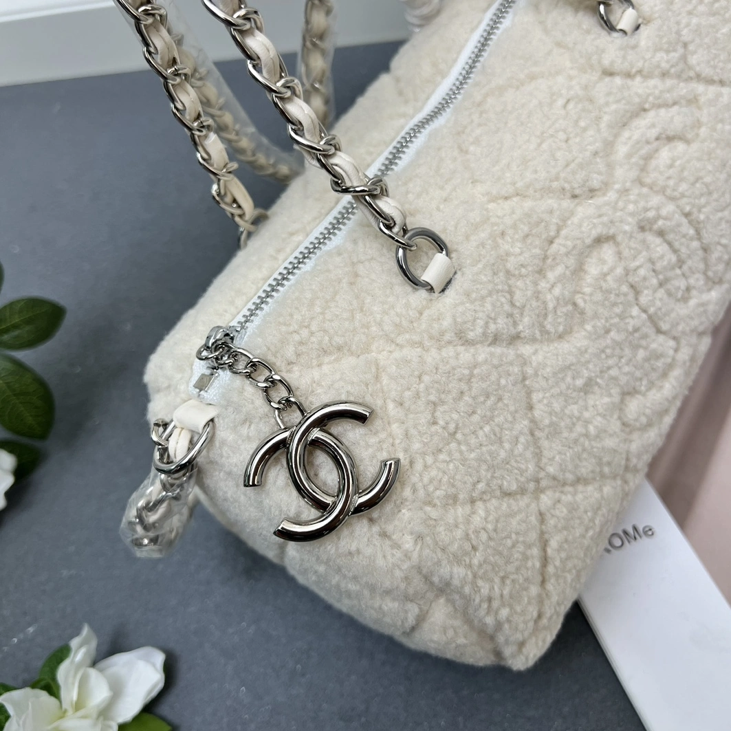 Timeless 2884 Chanel AAA Quality Messenger Bags For Women