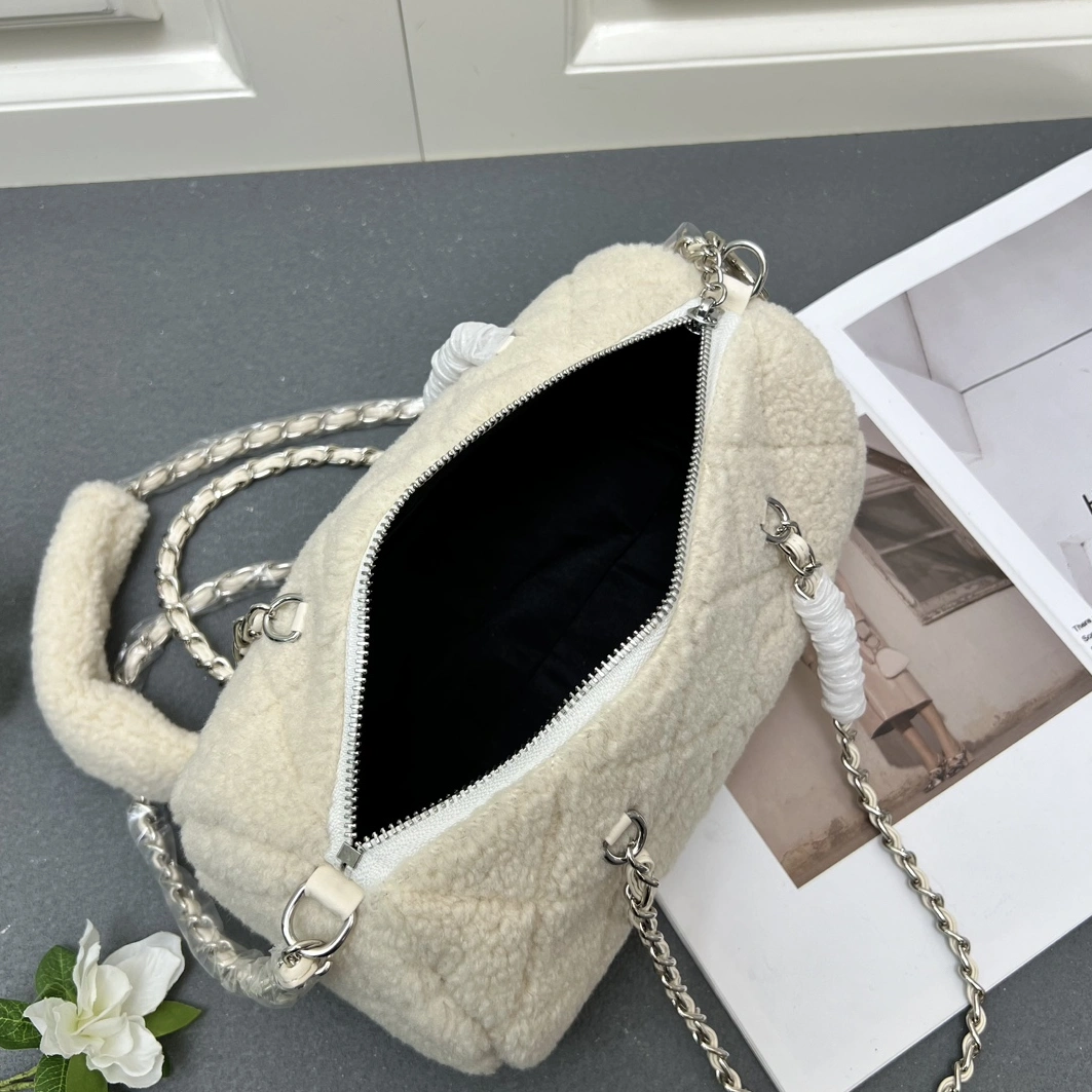 Timeless 2884 Chanel AAA Quality Messenger Bags For Women - Image 7