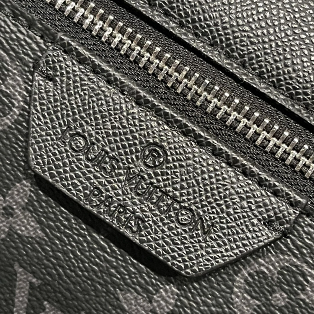 Timeless 7079 Louis Vuitton AAA Quality Backpacks For Unisex - Image 5