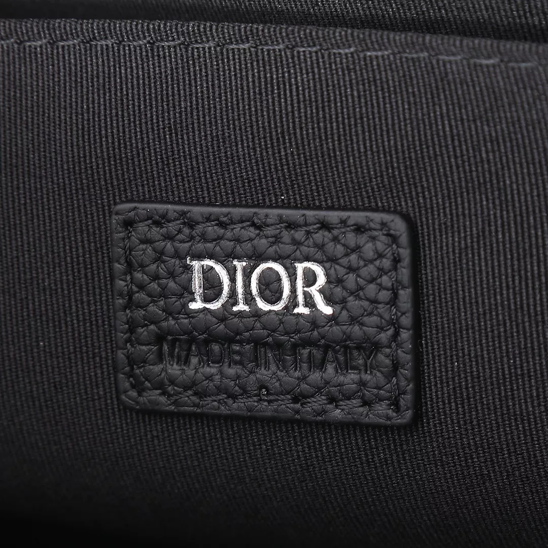 Timeless 8206 Christian Dior AAA Man Handbags - Image 8