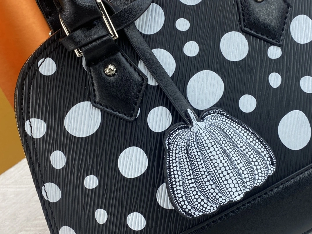 TopPick 583 Louis Vuitton AAA Quality Handbags For Women - Image 5