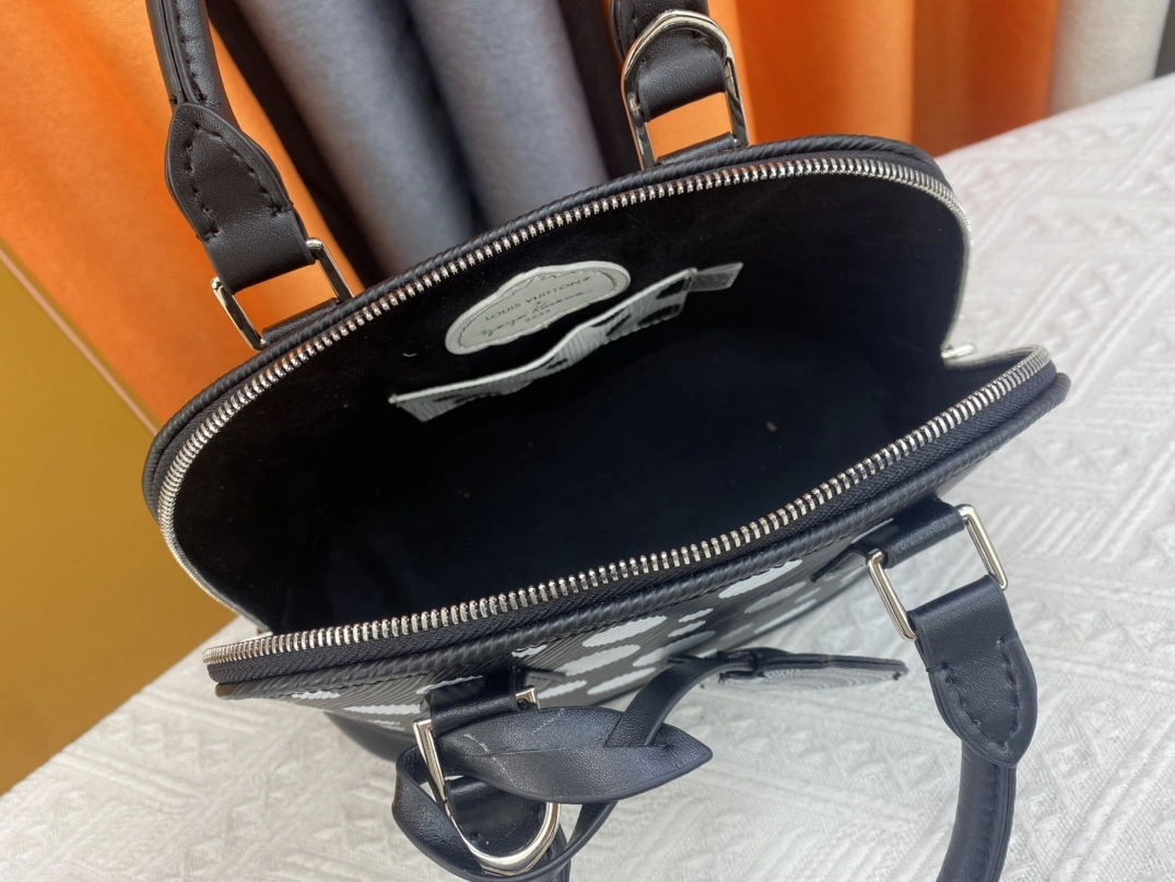 TopPick 583 Louis Vuitton AAA Quality Handbags For Women - Image 7