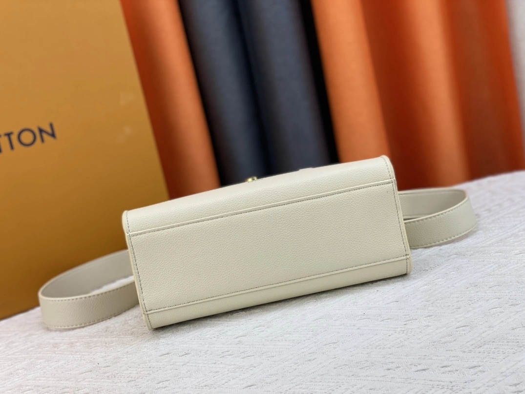 Trendsetting 5550 Louis Vuitton AAA Quality Handbags For Women - Image 5