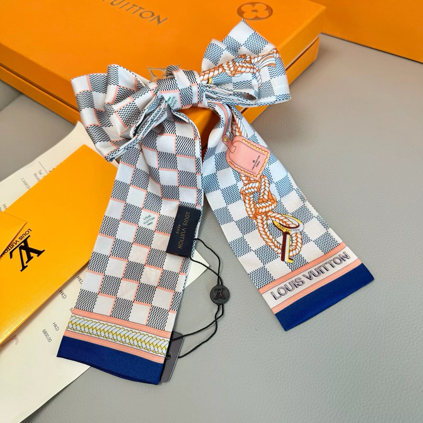 Trendsetting 9237 Louis Vuitton Silk Scarf - Image 3