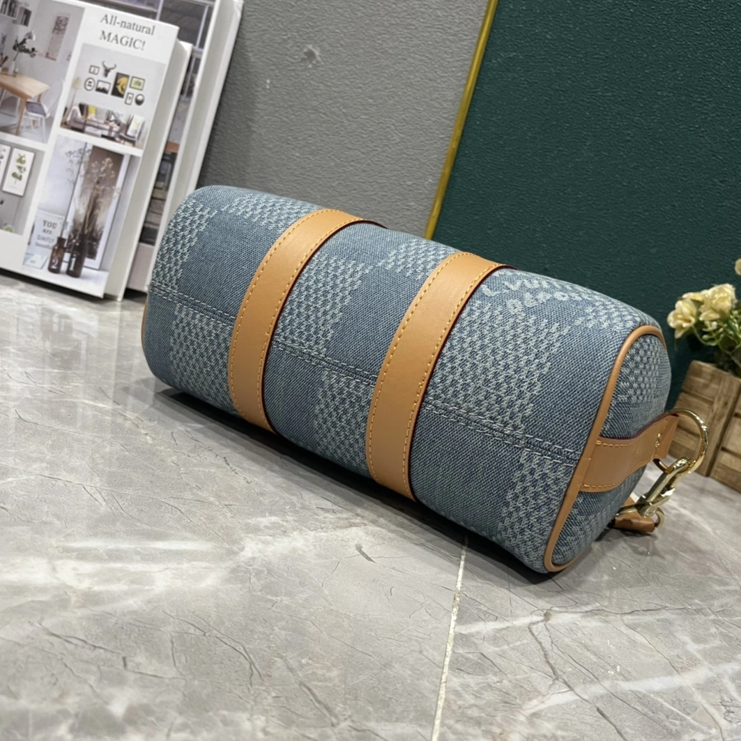 Trendsetting 9974 Louis Vuitton AAA Quality Handbags For Unisex - Image 4