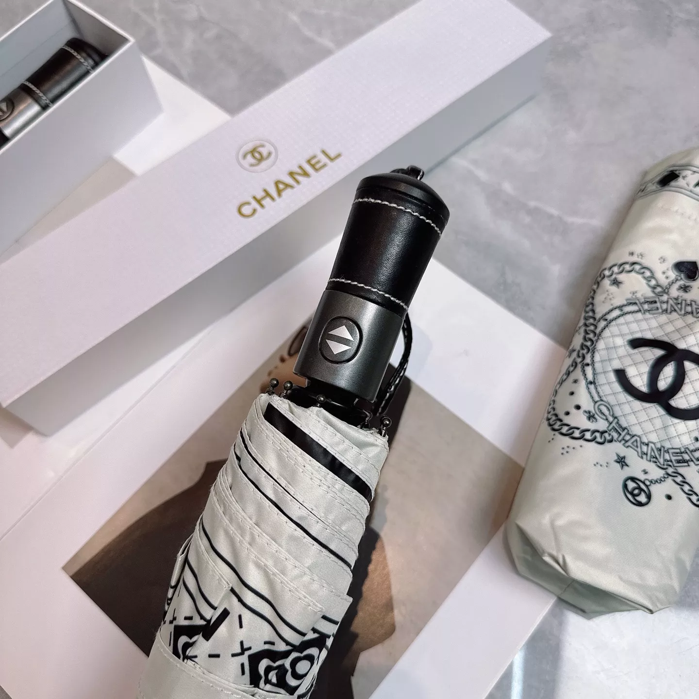 Unique 1326 Chanel Umbrellas