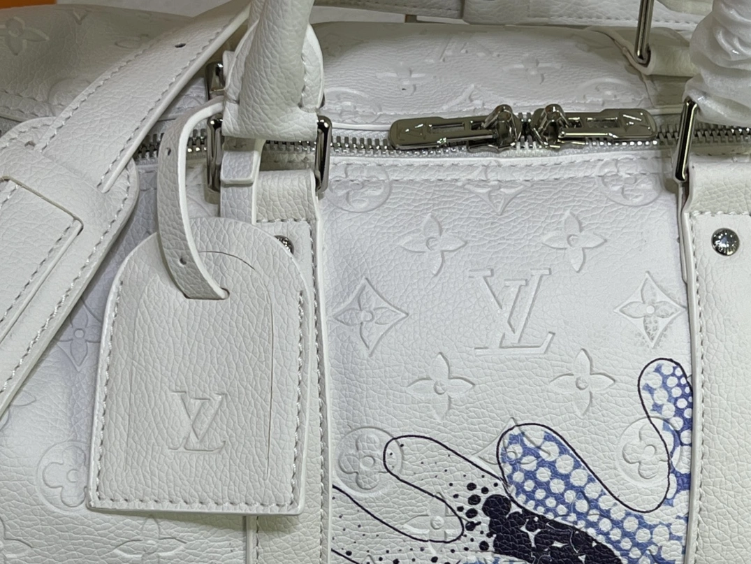 Unique 5030 Louis Vuitton Travel Bags - Image 3