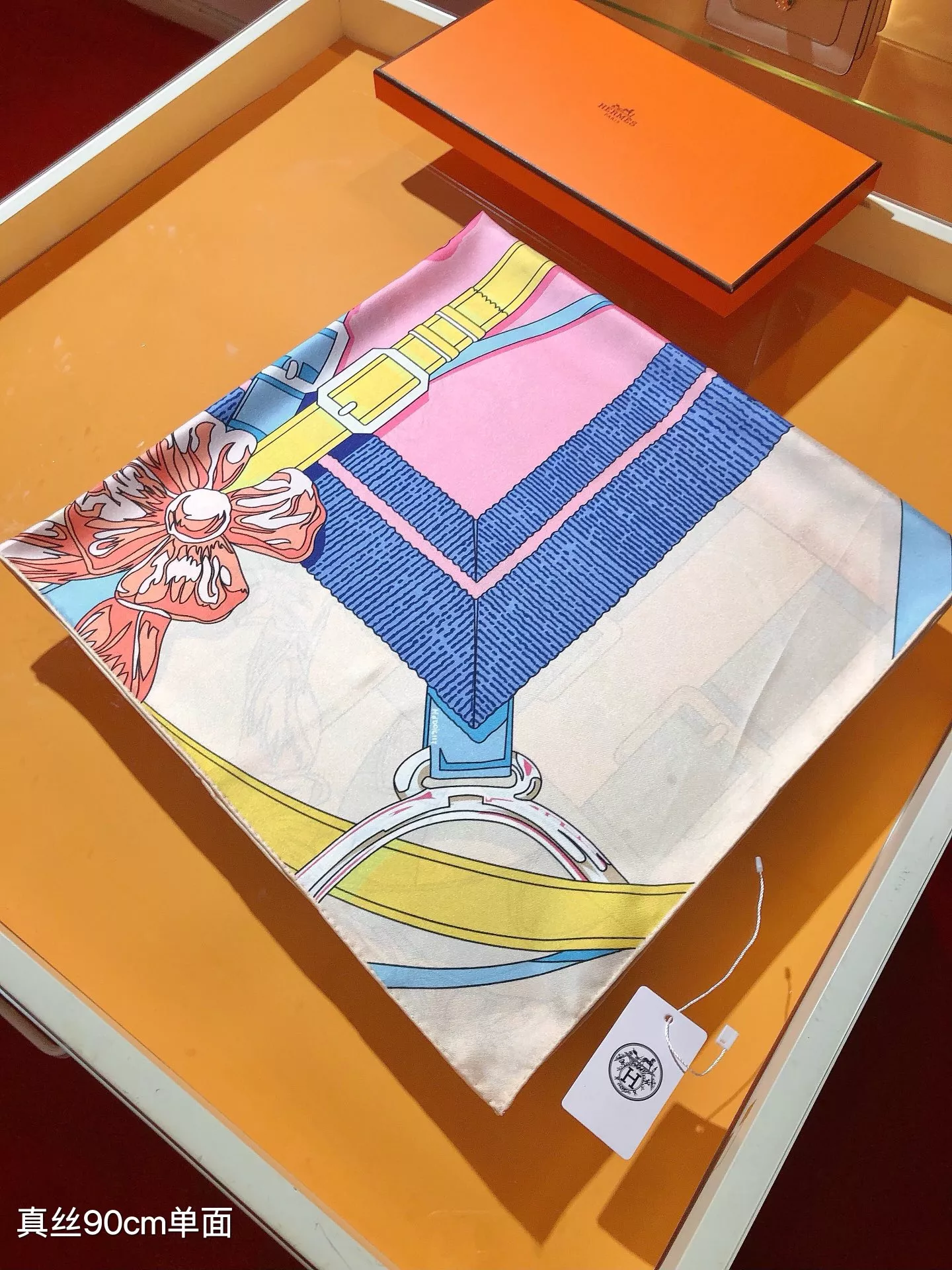 Unique 7385 Hermes Silk Square For Women - Image 5