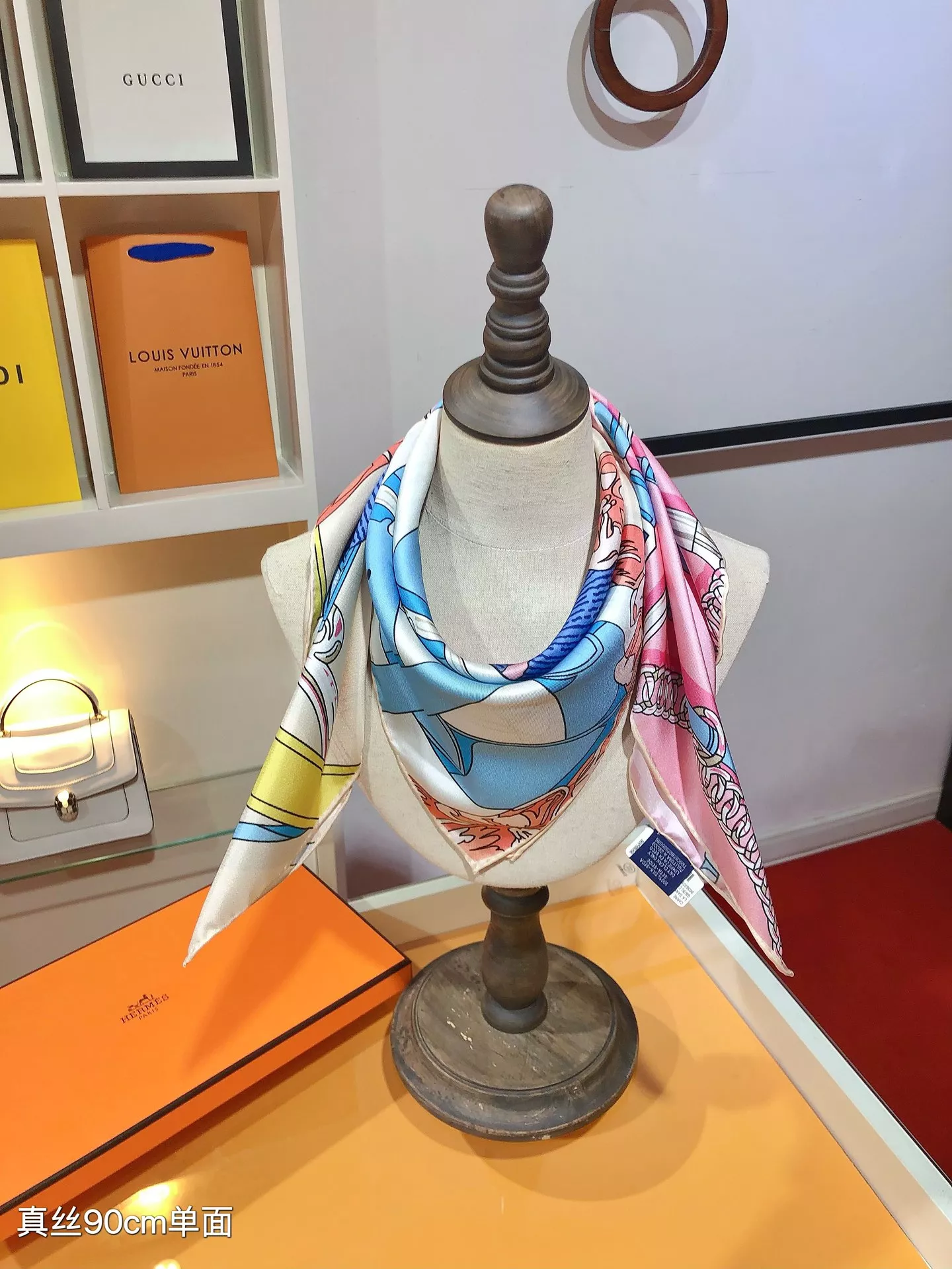 Unique 7385 Hermes Silk Square For Women - Image 6