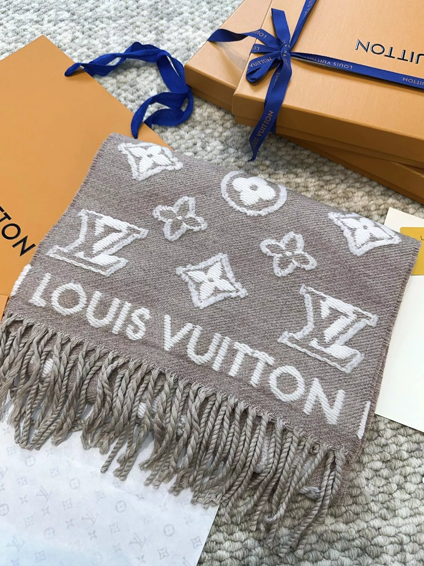 UrbanStyle 6277 Louis Vuitton Scarf For Women