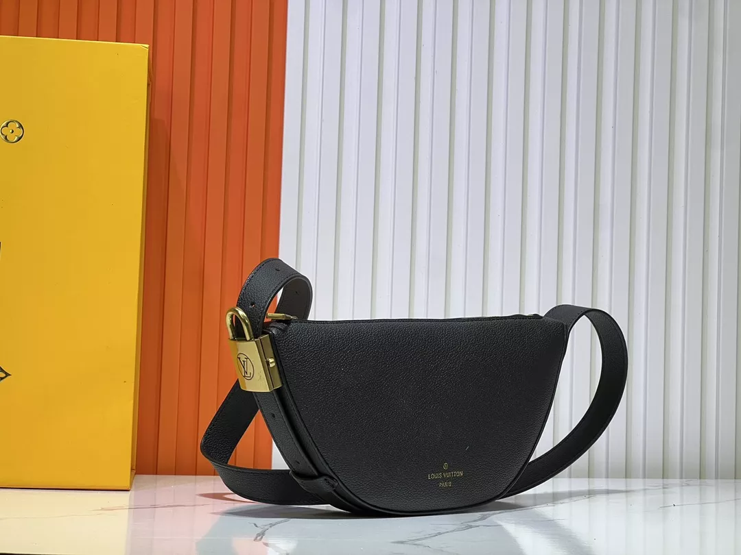 UrbanStyle 9354 Louis Vuitton AAA Quality Messenger Bags For Women