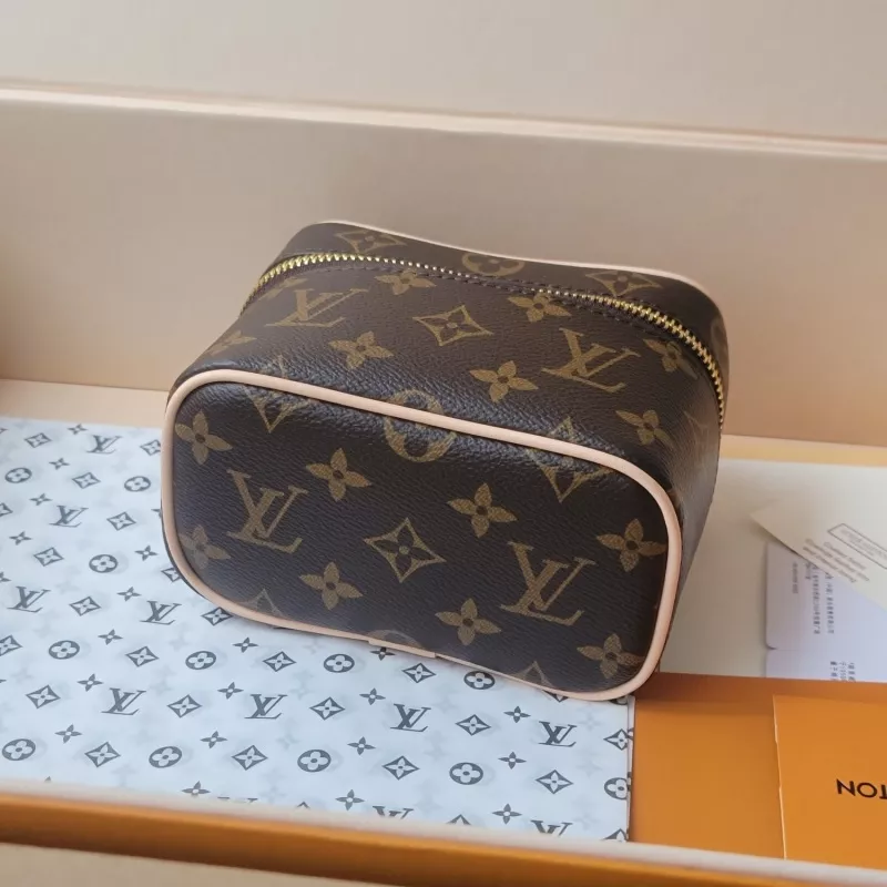 Versatile 3019 Louis Vuitton AAA Quality Handbags For Women - Image 4