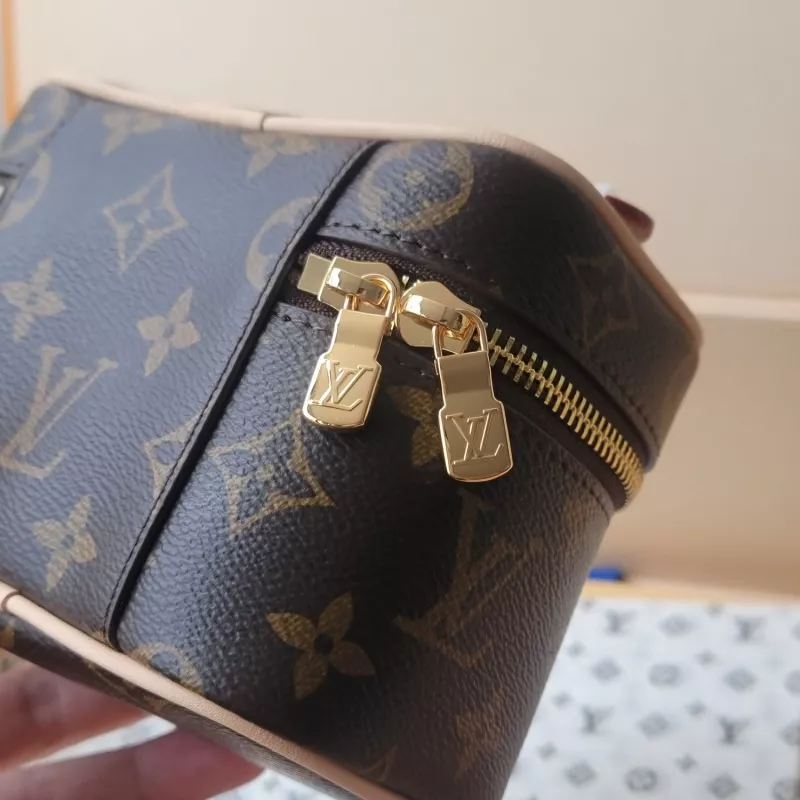 Versatile 3019 Louis Vuitton AAA Quality Handbags For Women - Image 6