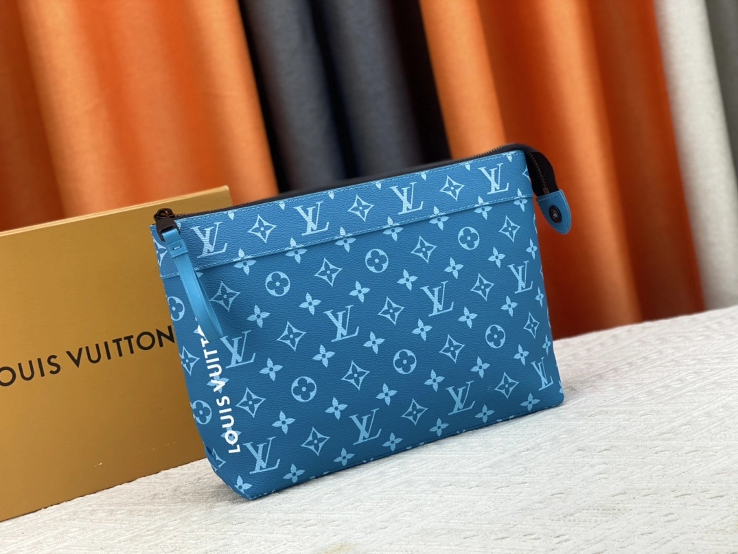 Versatile 8153 Louis Vuitton LV Wallets For Unisex