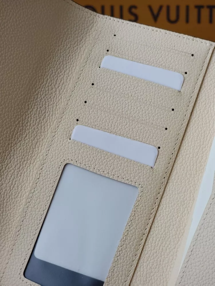 Vibrant 3044 Louis Vuitton AAA Quality Card Case - Image 7
