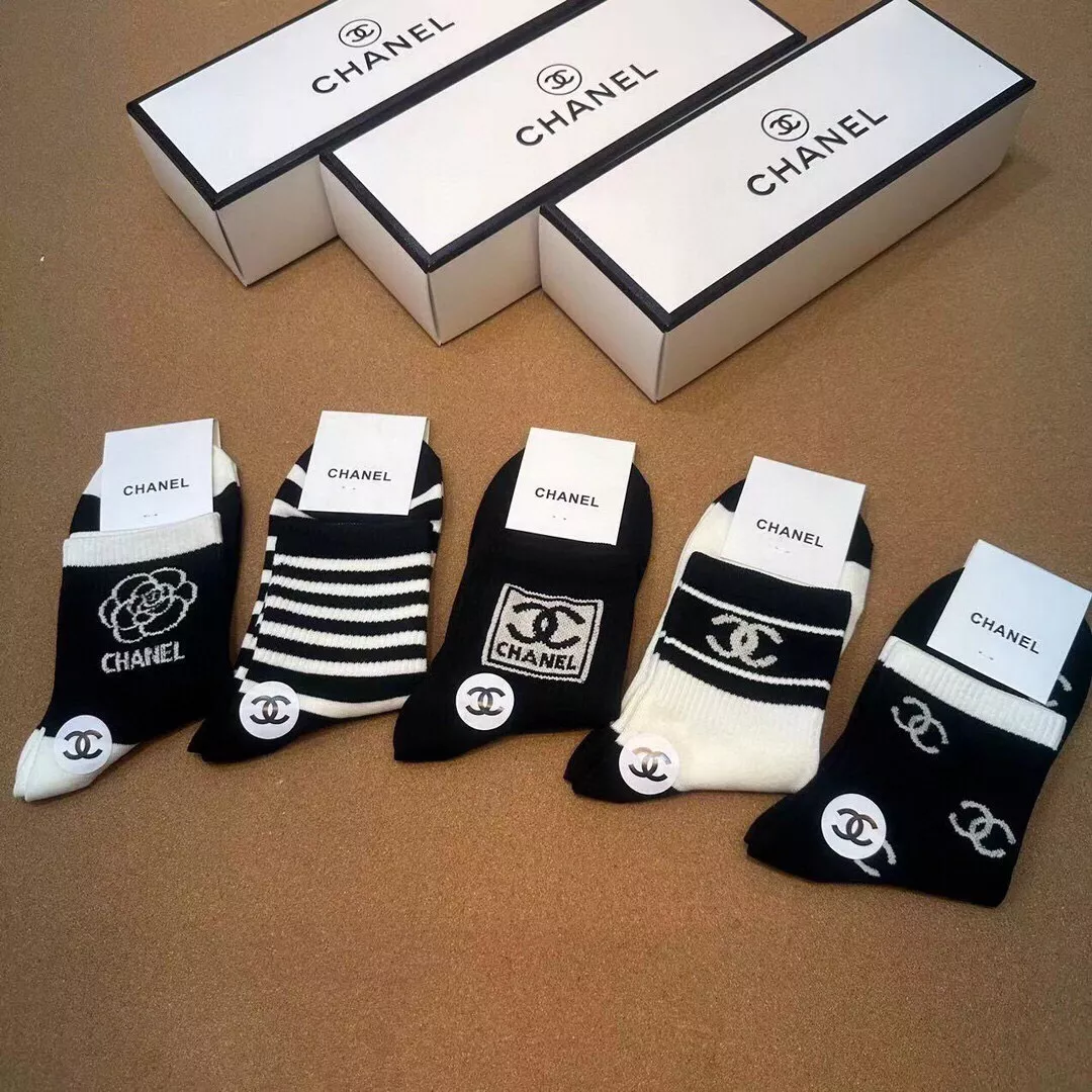 WellDesigned 1137 Chanel Socks For Women